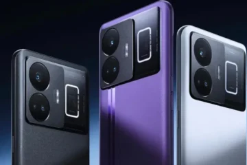 Realme GT 3 240W fast charging small